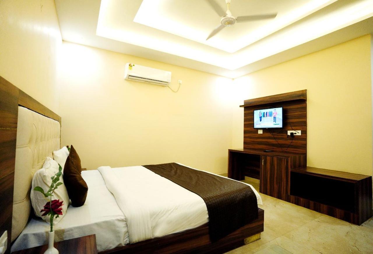 Hotel Haven Ришикеш Экстерьер фото