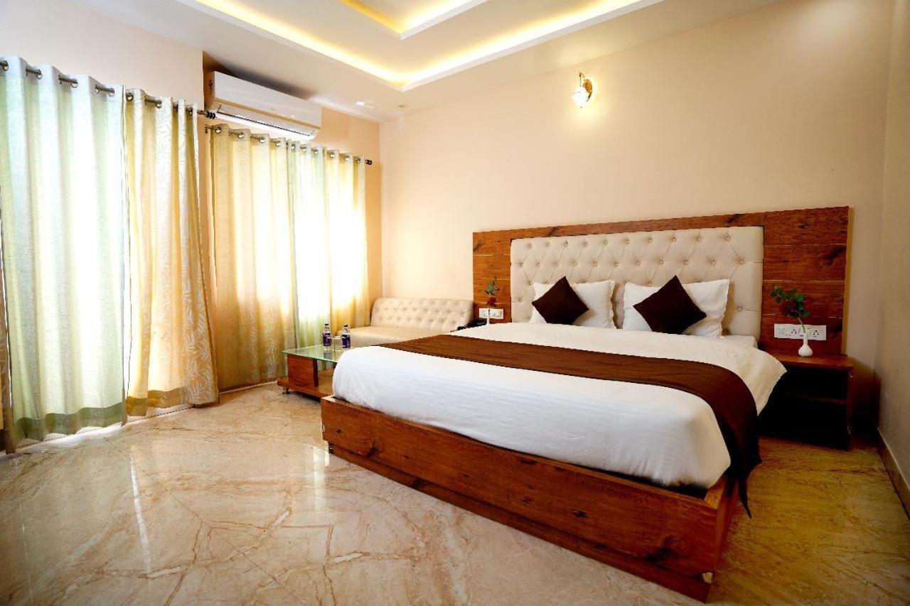 Hotel Haven Ришикеш Экстерьер фото